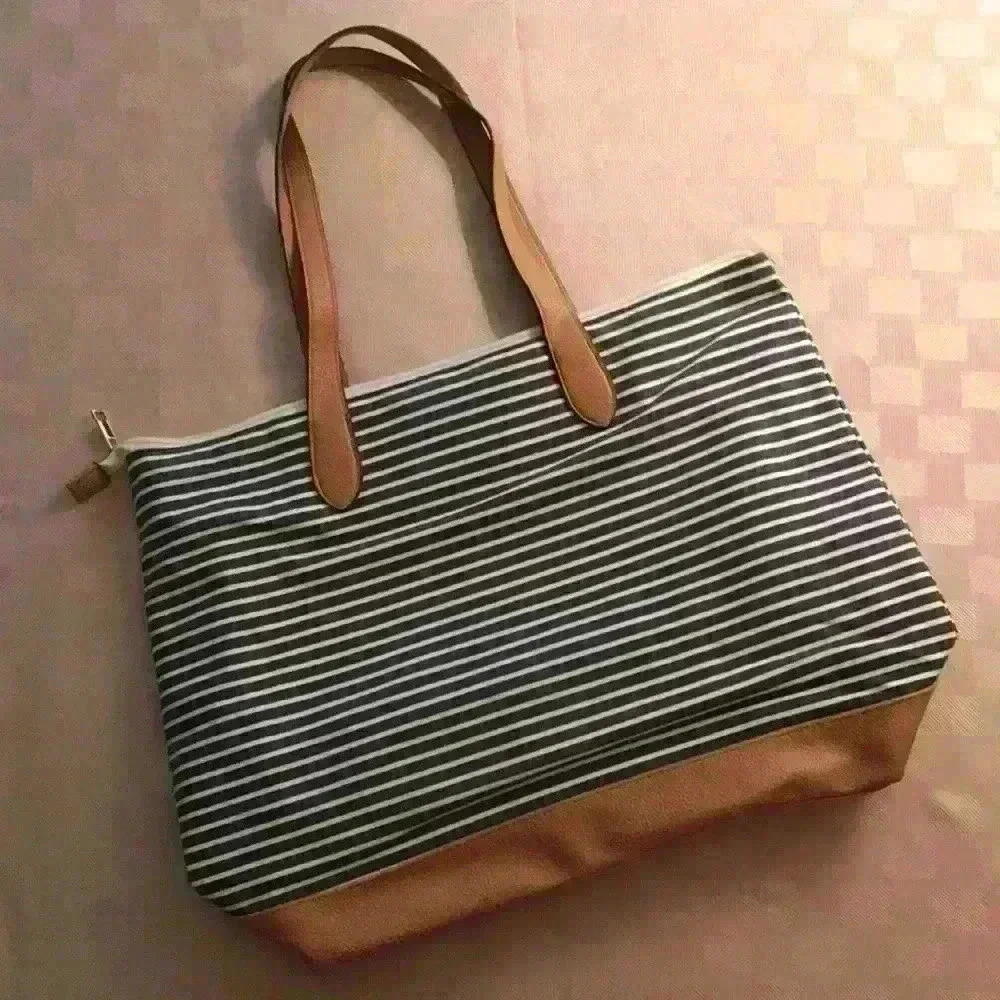 A New Day Lightweight Fabric Tote - Picture 3 of 14